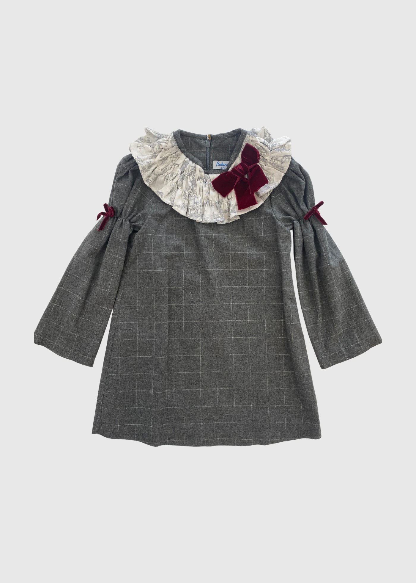 Vestido Con Volante En Escote Engomado